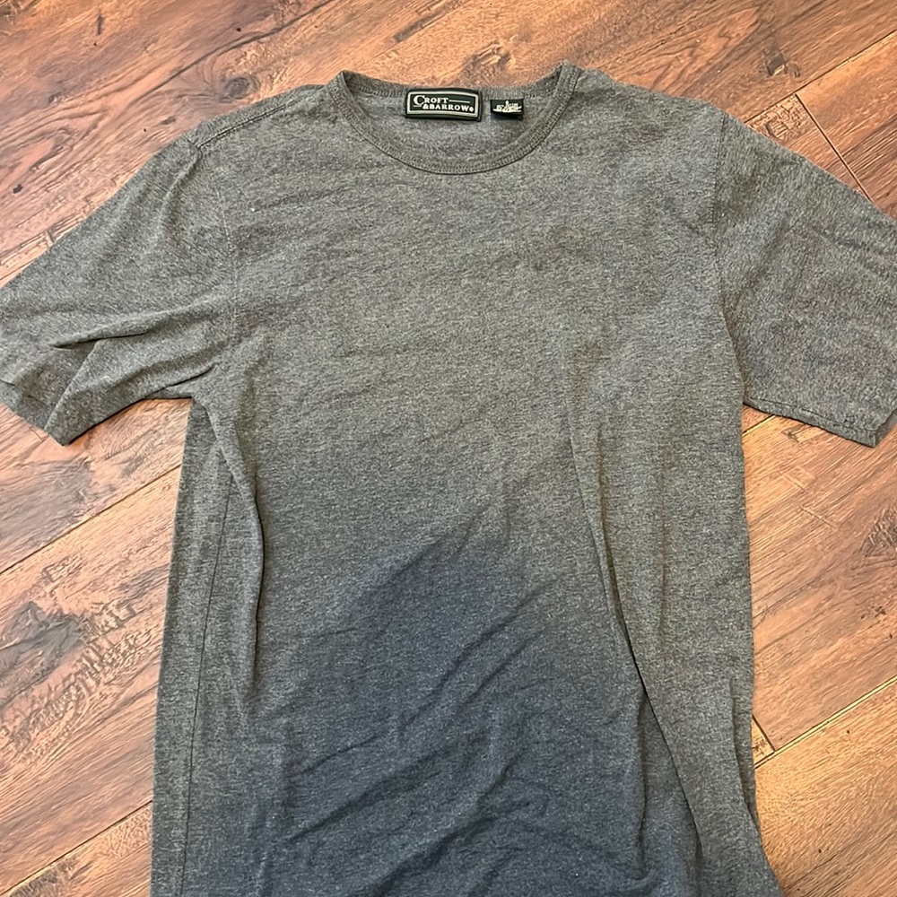 Gray fitted T-shirt great condition!!
